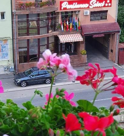 Pensiunea Select Arad Buitenkant foto