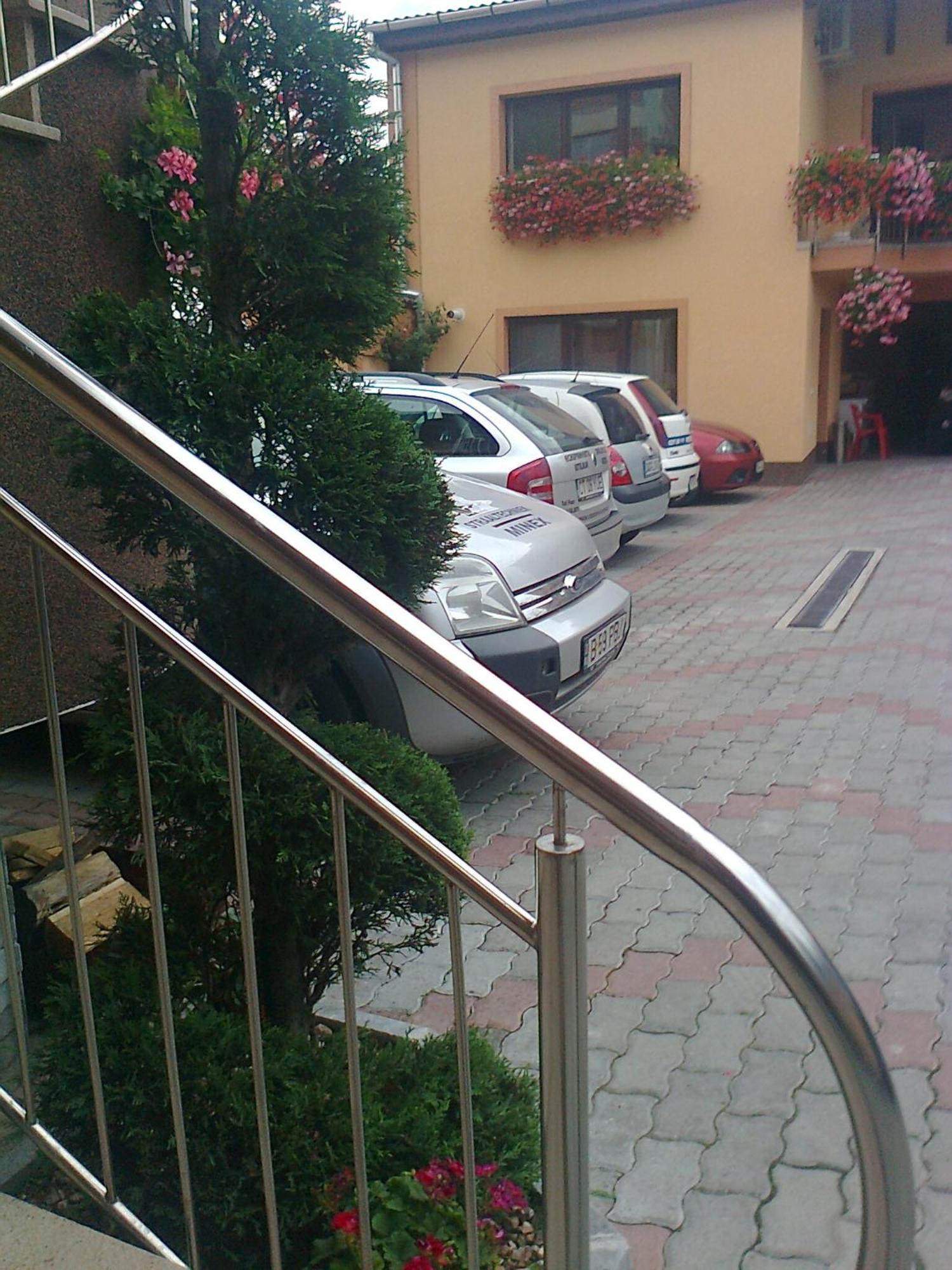 Pensiunea Select Arad Buitenkant foto